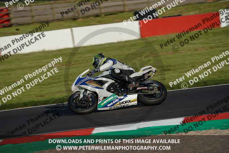 donington no limits trackday;donington park photographs;donington trackday photographs;no limits trackdays;peter wileman photography;trackday digital images;trackday photos